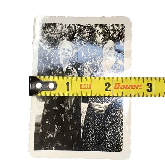 Vtg 2 Grandmothers Posing Together Monochrome Photography Found Snapshot - Picture 4 of 4